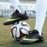 Chaussures de football à crampons pour hommes Chaussures de football à pointes antidérapantes à lacets Indoor TF Turf Futsal Run