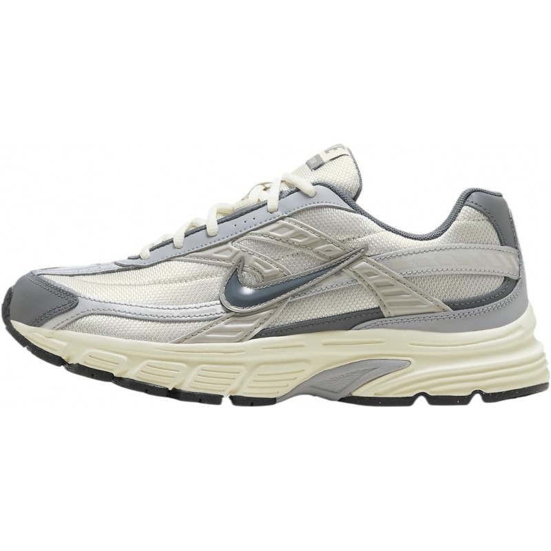 Chaussures Nike Initiator pour homme (HQ1179-001, os clair/lait de coco/argent métallique/gris fumée)