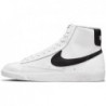 Baskets Nike pour femmes, blanc et noir