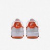 Chaussures Nike Air Force 1 '07 pour homme (FJ4146-109, blanc/blanc/orange de sécurité)